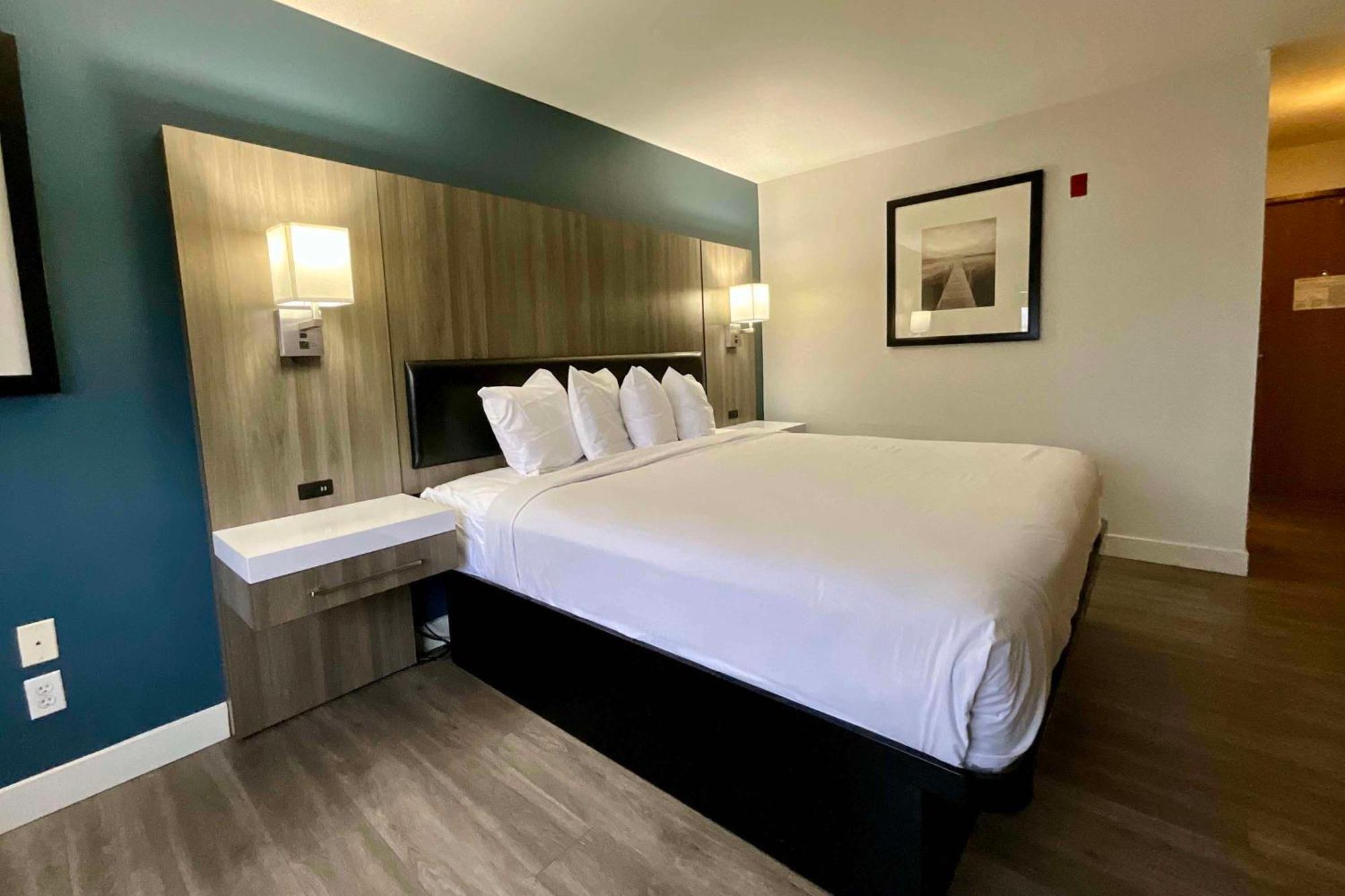 Hotel Baymont By Wyndham Kent - Seattle Extérieur photo